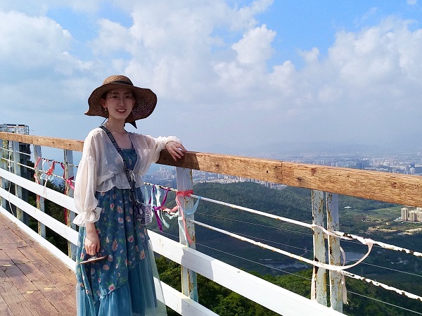 329dc55815bf46a0a30af47f1be78c46.jpg 斯琴塔娜.jpg