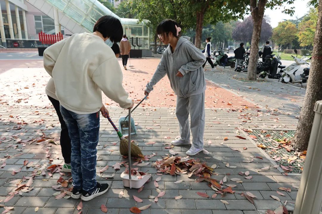 070312298d7f43d2bb937b7799a09ad7.jpg 070312298d7f43d2bb937b7799a09ad7.jpg